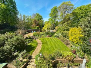 Photo 17- click for photo gallery